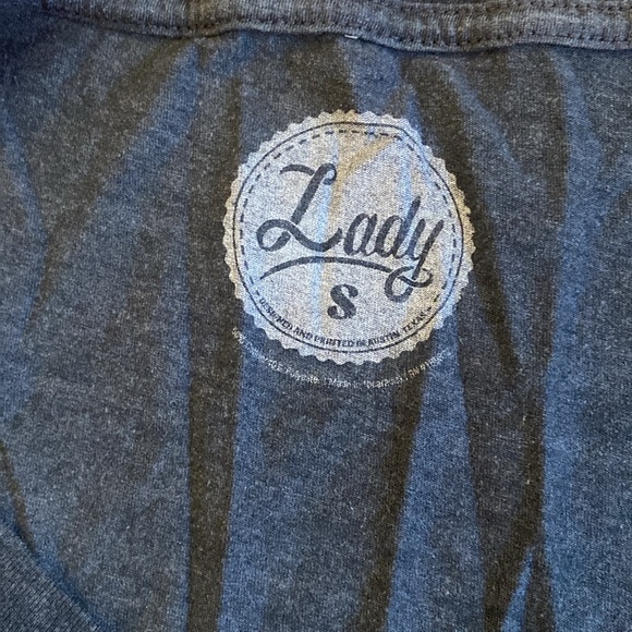 T-shirt - Picture 2 of 3